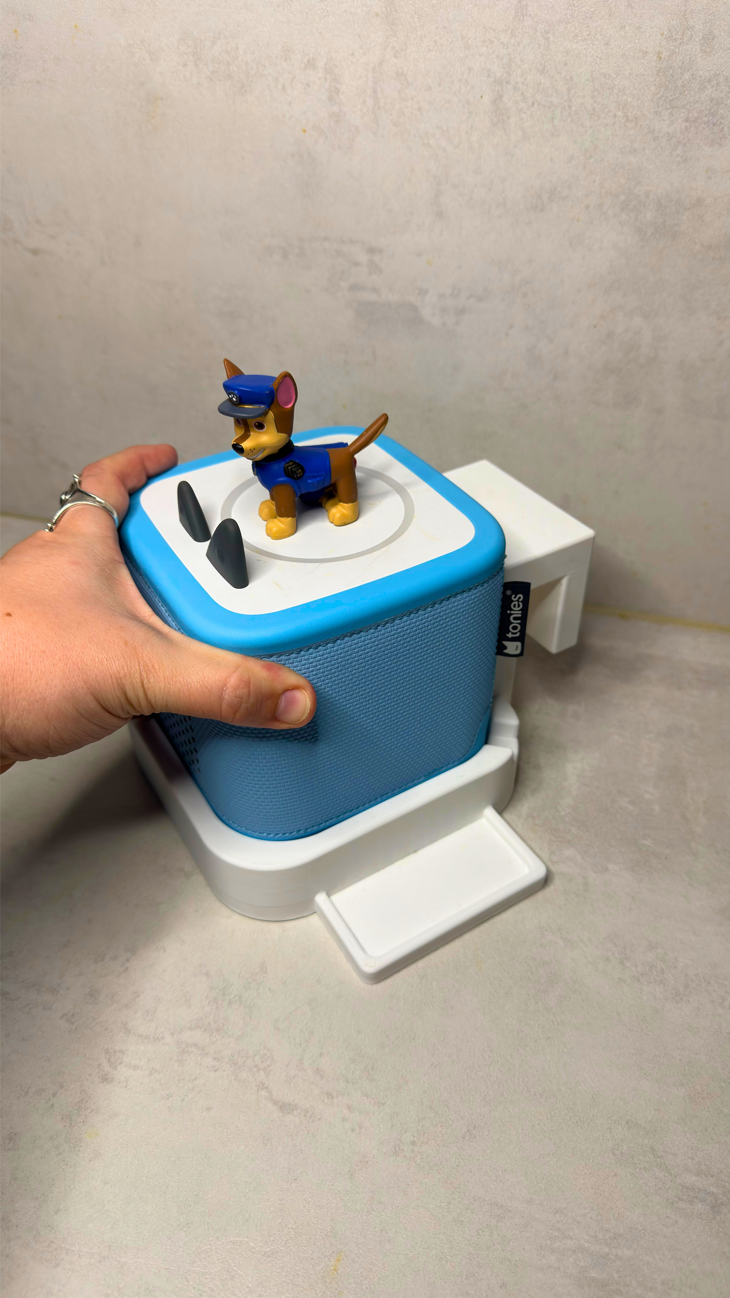 Kein fester Platz für die Toniebox im Bett – Halterung für Toniebox 2 (Einhang 20 mm)