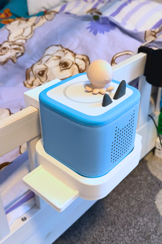 Kein fester Platz für die Toniebox im Bett – Halterung für Toniebox 2 (Einhang 20 mm)